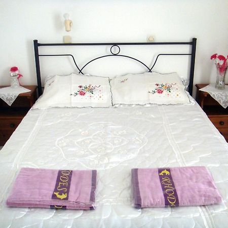 Merryland Studios & Apartments Kremasti  Room photo