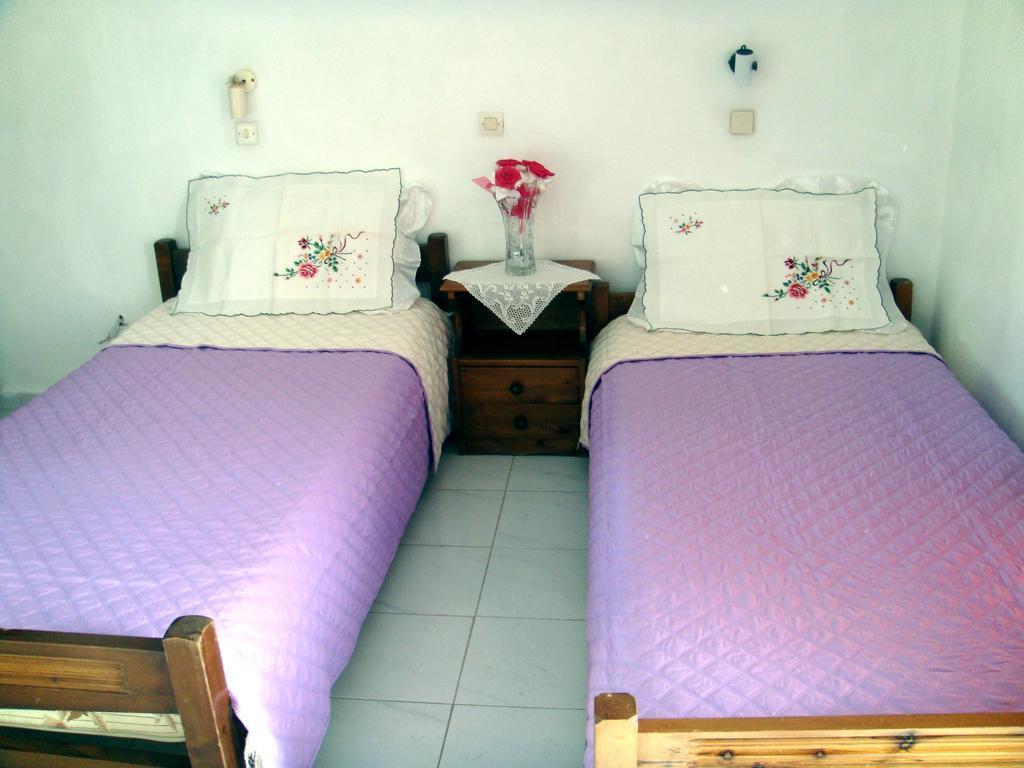 Merryland Studios & Apartments Kremasti  Room photo